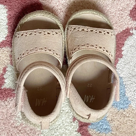 H&M baby girl shoes sandals espadrilles suede hearts blush pink beige toddler - Picture 7 of 9